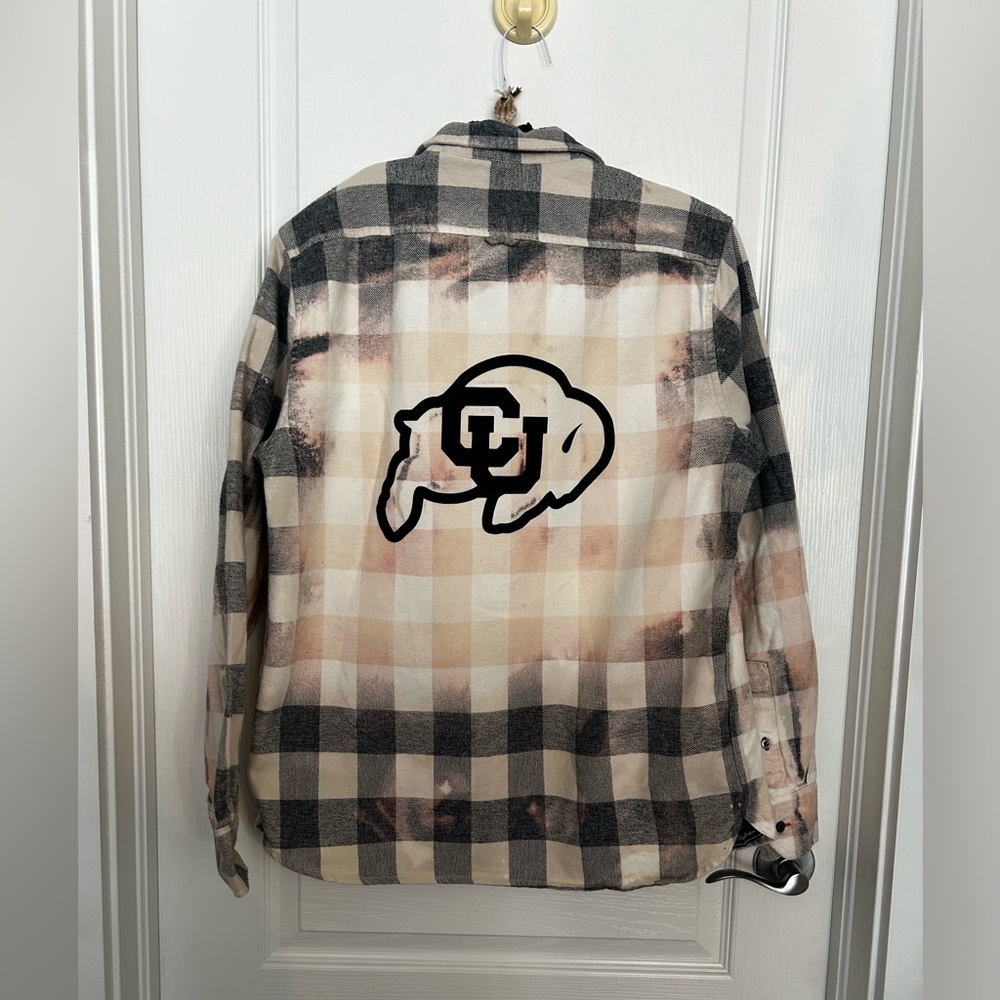University of Colorado, CU, Boulder, distressed flannel, size M